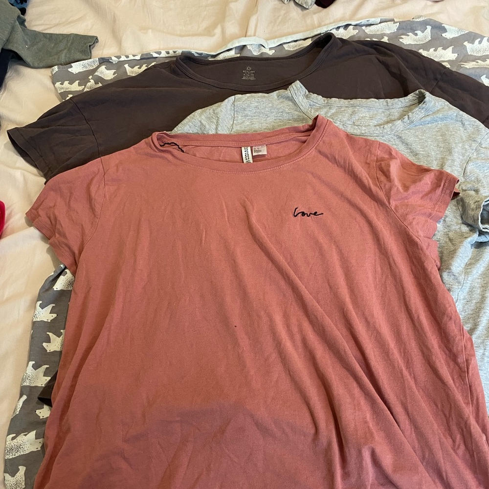 XL Tees Aerie & H&M